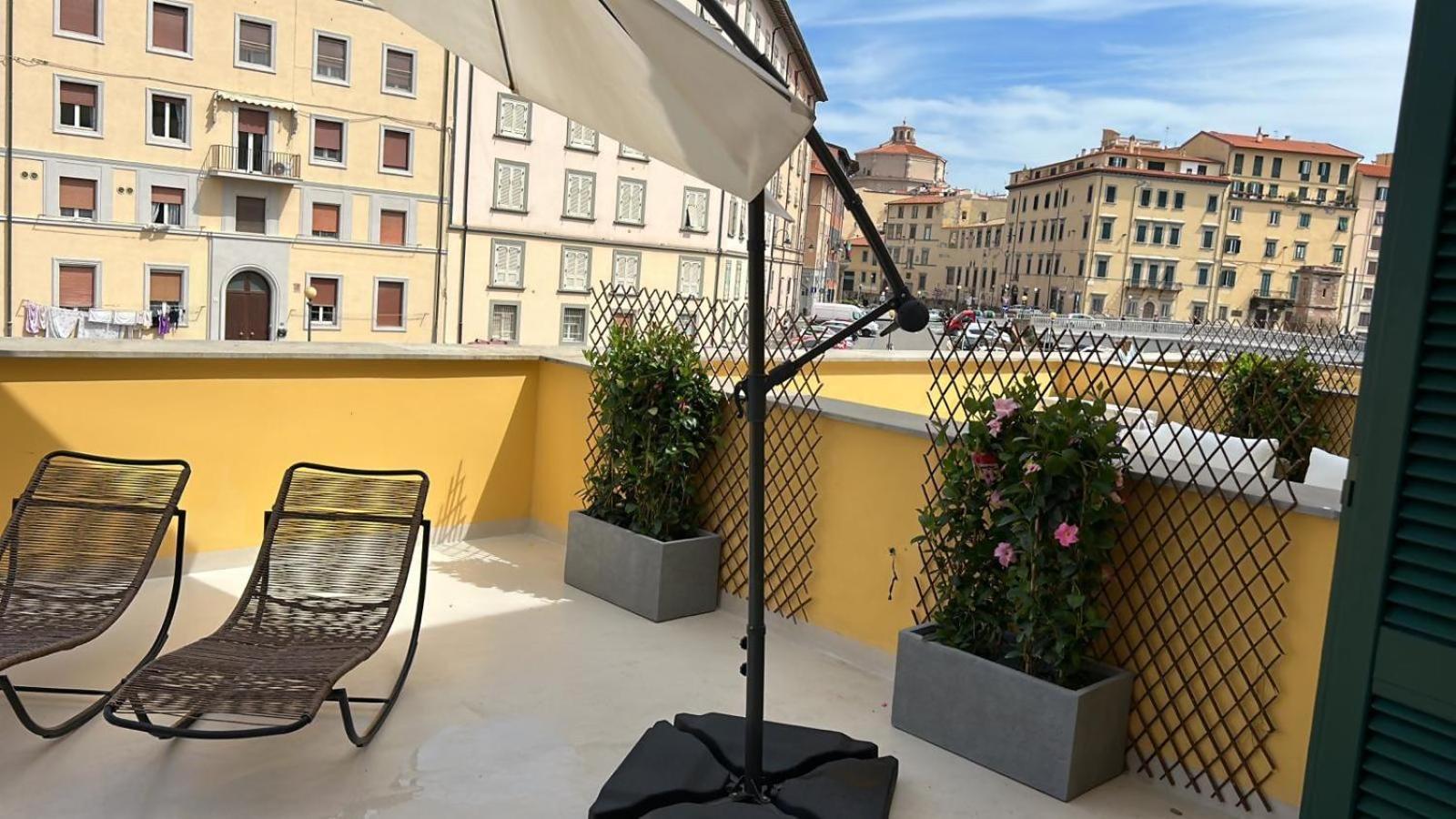 Waterfront Balcony I Grani 1 Resort Style Suite Livorno Luaran gambar